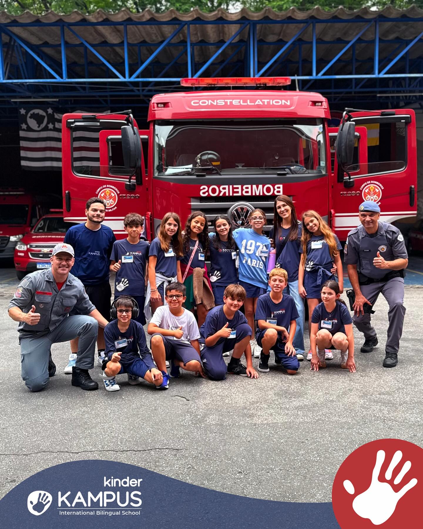 🇺🇸 A special visit to the Ipiranga Fire Department with our Y5 students.
As part of the PROERD activities, our students were welcomed by the battalion to learn about the firefighters’ daily routine, explore the fire trucks, ambulance, and equipment, and understand the importance of their work in different real-life situations.
It was a meaningful experience, filled with learning and curiosity.

-

🇧🇷 Visita especial ao Corpo de Bombeiros do Ipiranga com o Y5.
Como parte das ações do PROERD, nossos alunos foram recebidos pelo batalhão para conhecer de perto a rotina dos bombeiros, explorar caminhões, ambulância, equipamentos e descobrir a importância desse trabalho em diferentes situações do dia a dia.
Foi uma experiência rica, cheia de aprendizados e curiosidade.

#kinderkampus #kinderkampusschool #saídapedagógica #bilingualschool #escolabilínguesp